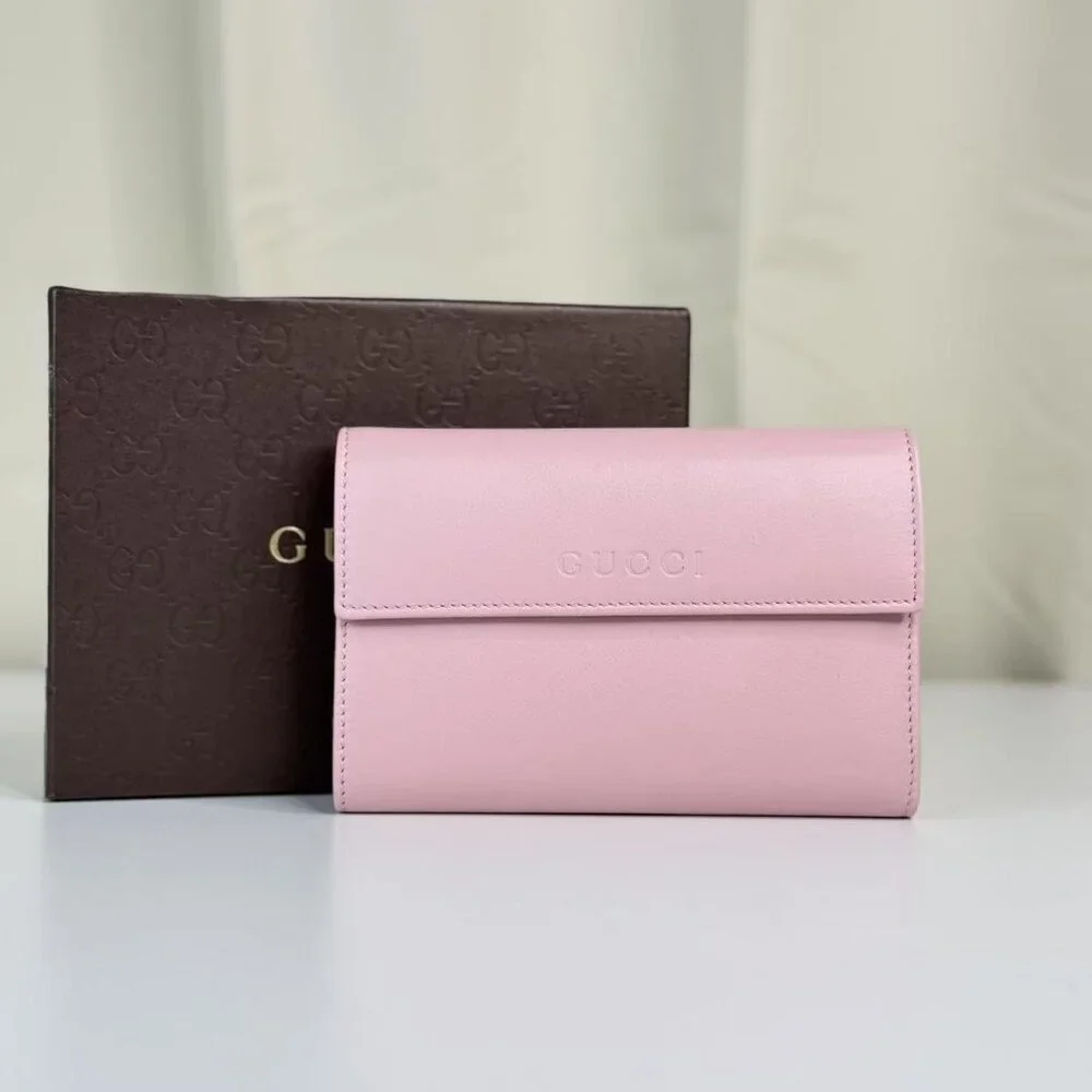 Gucci Pink Leather Small Wallet Elegant with Classic Logo Design Compact - Picture 1 of 8